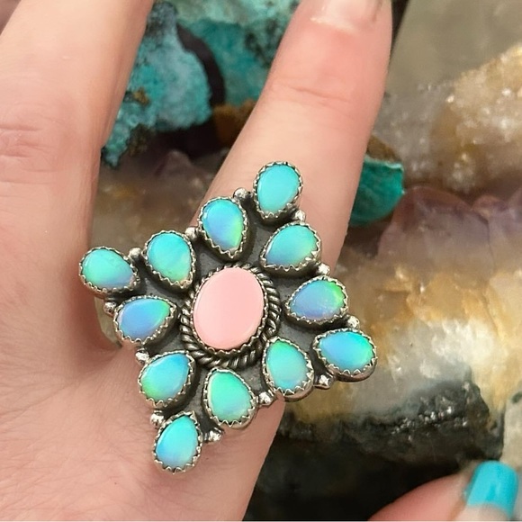 Pink queen conch aurora opal sterlin silver adjustable statement ring - Picture 10 of 12